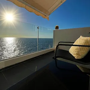 Apartment At The Ocean's Edge Spanien